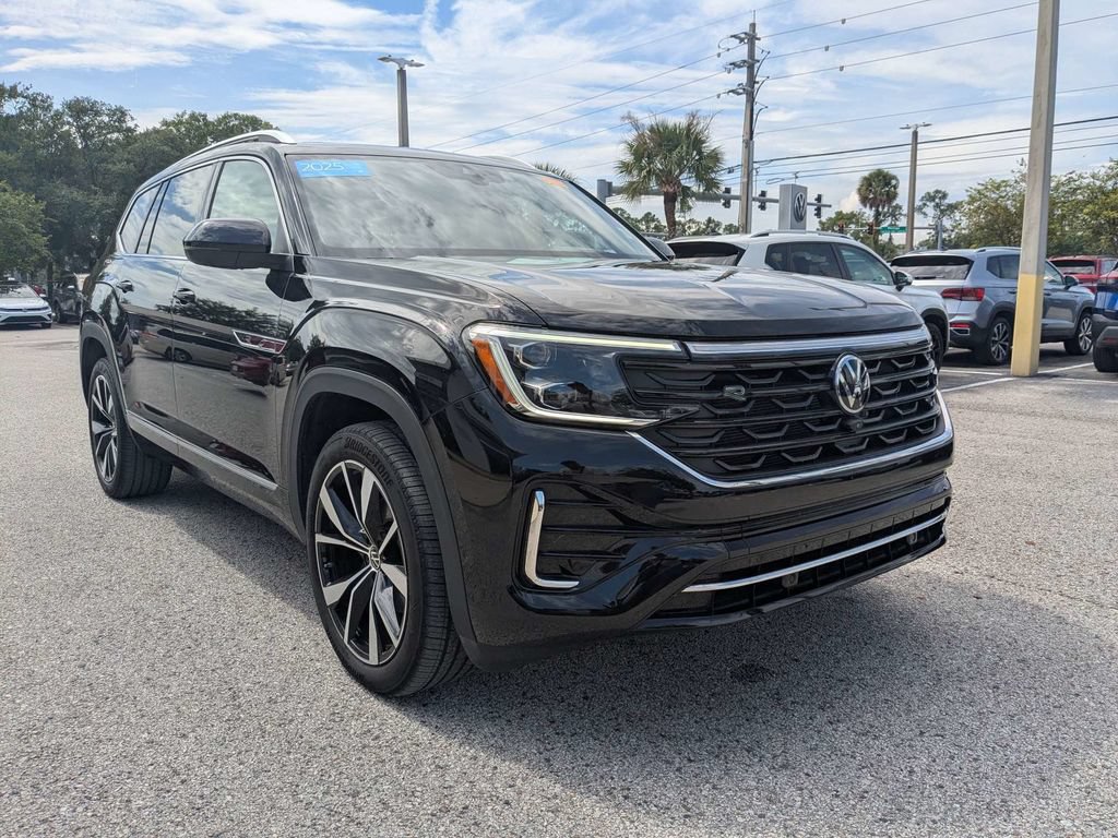 Certified 2025 Volkswagen Atlas SEL Premium R-Line AWD/4WD image 8