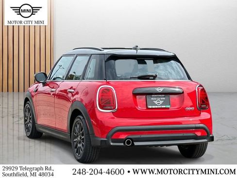 Used 2022 MINI Cooper 4-Door Hardtop FWD image 5