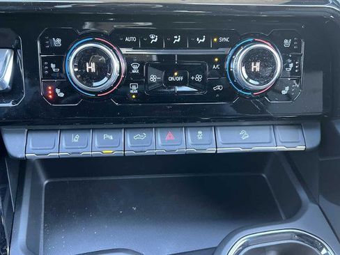 New 2026 GMC Sierra 2500 AT4 w/ AT4 Premium Plus Package image 6