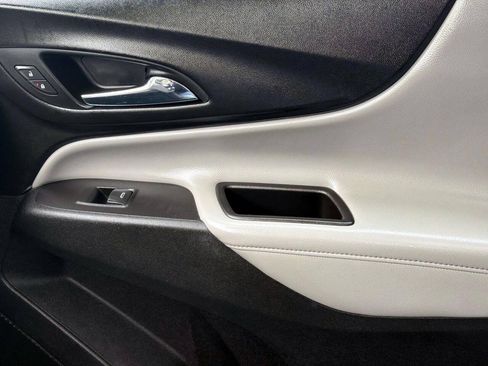Used 2018 Chevrolet Equinox Premier AWD/4WD image 21