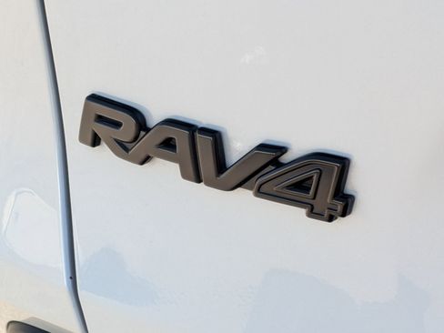 Used 2025 Toyota RAV4 XLE Premium FWD image 30