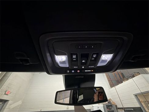 Certified 2022 GMC Sierra 1500 AT4 w/ AT4 Preferred Package image 22