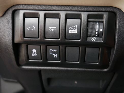Used 2021 Subaru Ascent Touring AWD/4WD image 17
