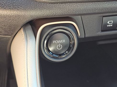 Used 2025 Toyota Grand Highlander AWD Hybrid image 32