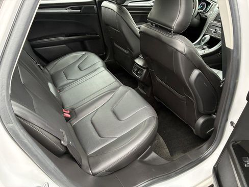 Used 2016 Ford Fusion Titanium image 16