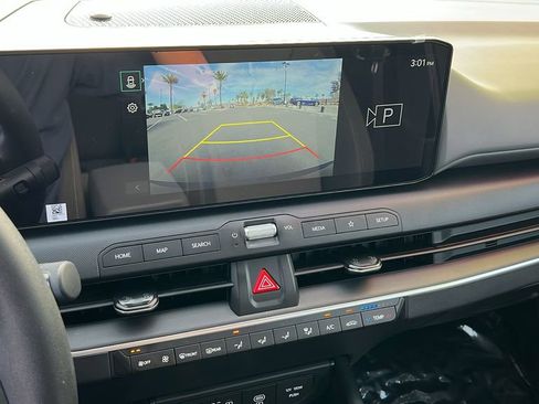 Used 2025 Kia K4 LX image 16