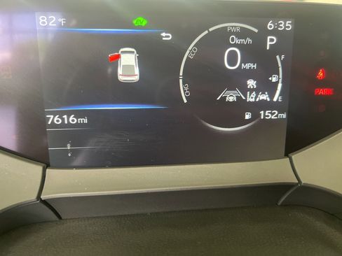 Used 2026 Toyota Prius XLE FWD image 11