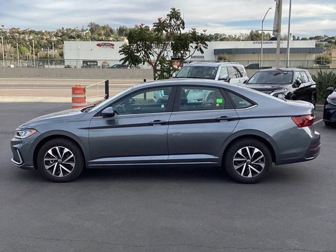 Used 2025 Volkswagen Jetta S image 6