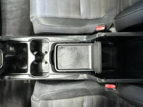 Used 2019 Honda CR-V LX image 19