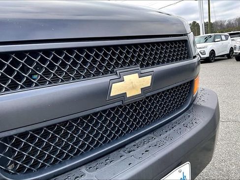 Used 2021 Chevrolet Express 2500 w/ Driver Convenience Package image 29