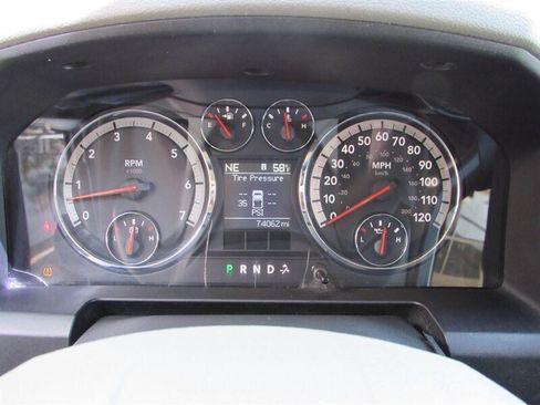 Used 2010 Dodge Ram 1500 Truck SLT RWD image 17