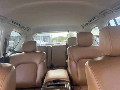 Used 2017 INFINITI QX80 Signature Edition image 17