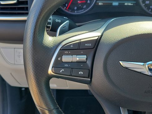 Used 2020 Genesis G70 2.0T image 25