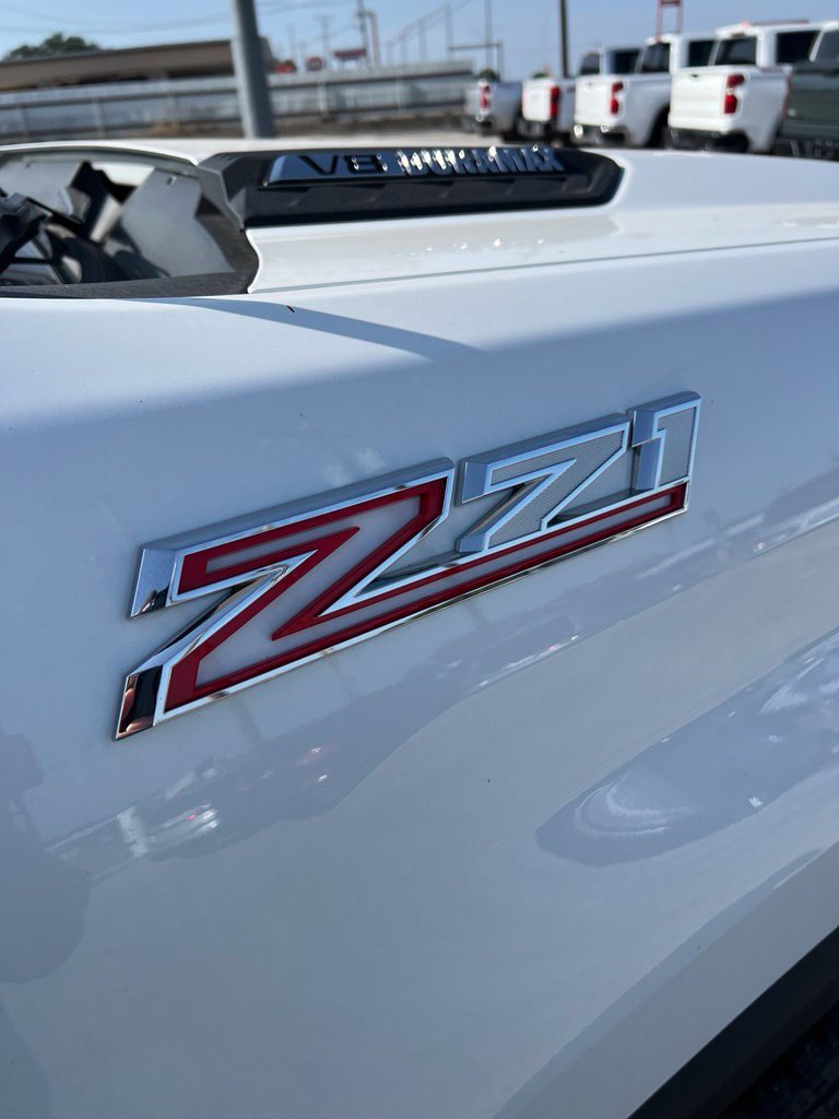 New 2026 Chevrolet Silverado 2500 Custom w/ Custom Value Package AWD/4WD image 6