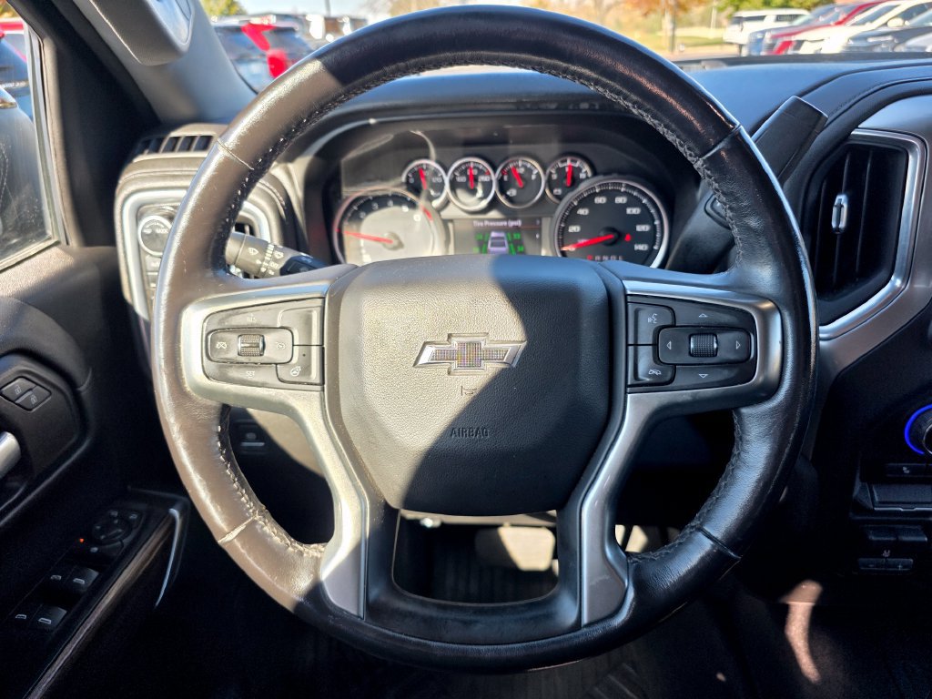 Used 2021 Chevrolet Silverado 1500 RST AWD/4WD image 16