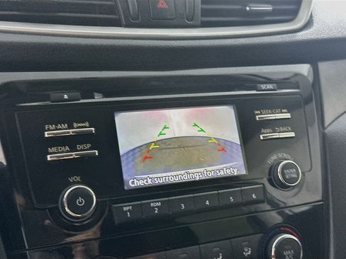 Used 2015 Nissan Rogue S FWD image 22