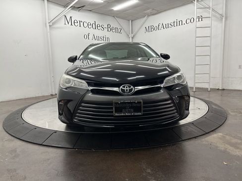 Used 2015 Toyota Camry XLE FWD image 2