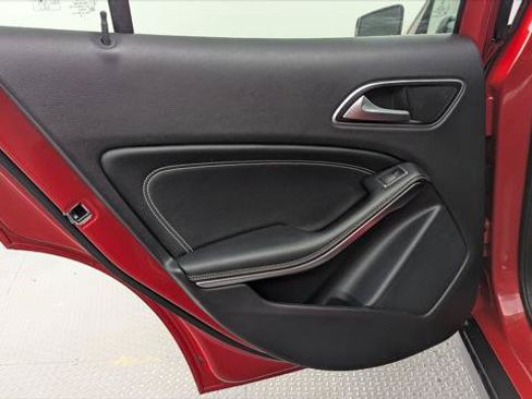 Used 2018 Mercedes-Benz GLA 250 4MATIC image 16