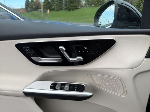 New 2026 Mercedes-Benz GLC 300 4MATIC image 14