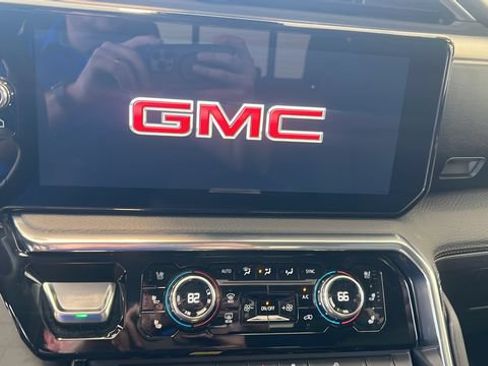 Used 2025 GMC Sierra 2500 Denali w/ Denali Reserve Package AWD/4WD image 31