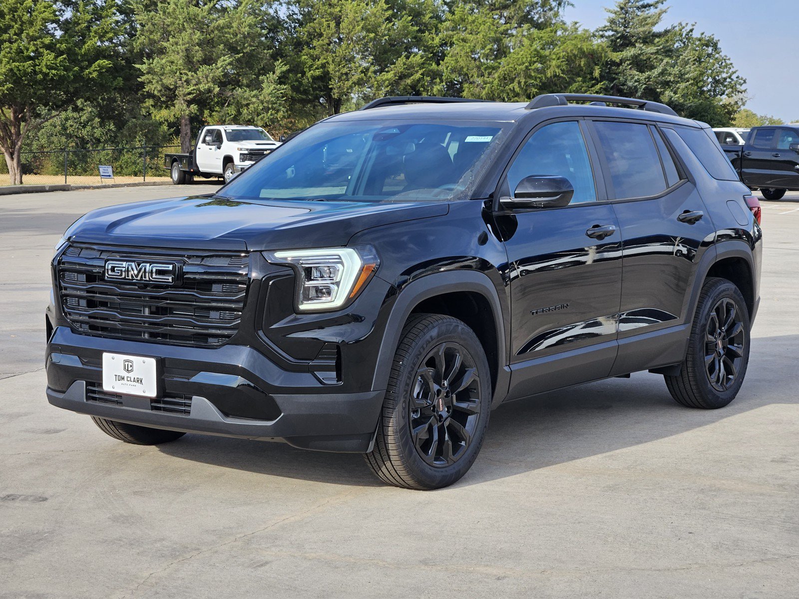 New 2027 GMC Terrain Elevation w/ Elevation Premium Package FWD image 2