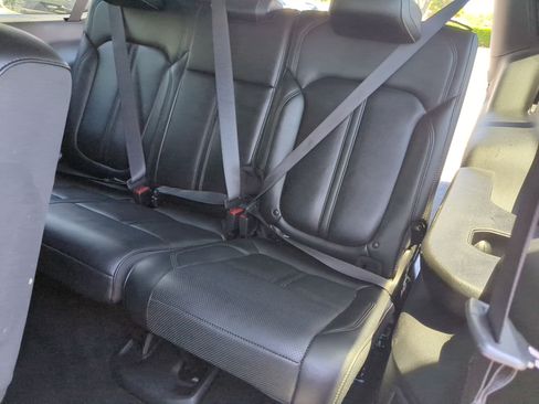 Used 2024 Jeep Wagoneer L Series III w/ Flexible Seating Group AWD/4WD image 30