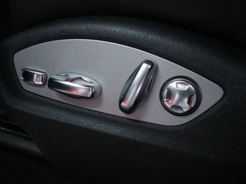 Used 2020 Porsche Macan image 13