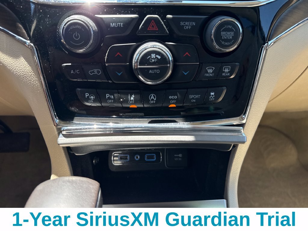 Used 2020 Jeep Grand Cherokee Overland AWD/4WD image 21