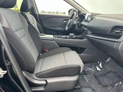 Used 2023 Nissan Rogue SV AWD/4WD image 31