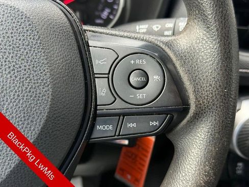 Used 2021 Toyota RAV4 LE image 21