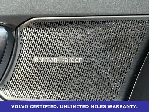 Certified 2023 Volvo XC40 B5 Ultimate w/ Protection Package Premier image 26