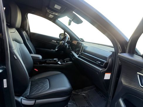 Used 2025 Kia Sportage X-Line AWD/4WD image 12