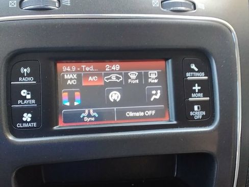 Used 2020 Dodge Journey SE FWD image 19