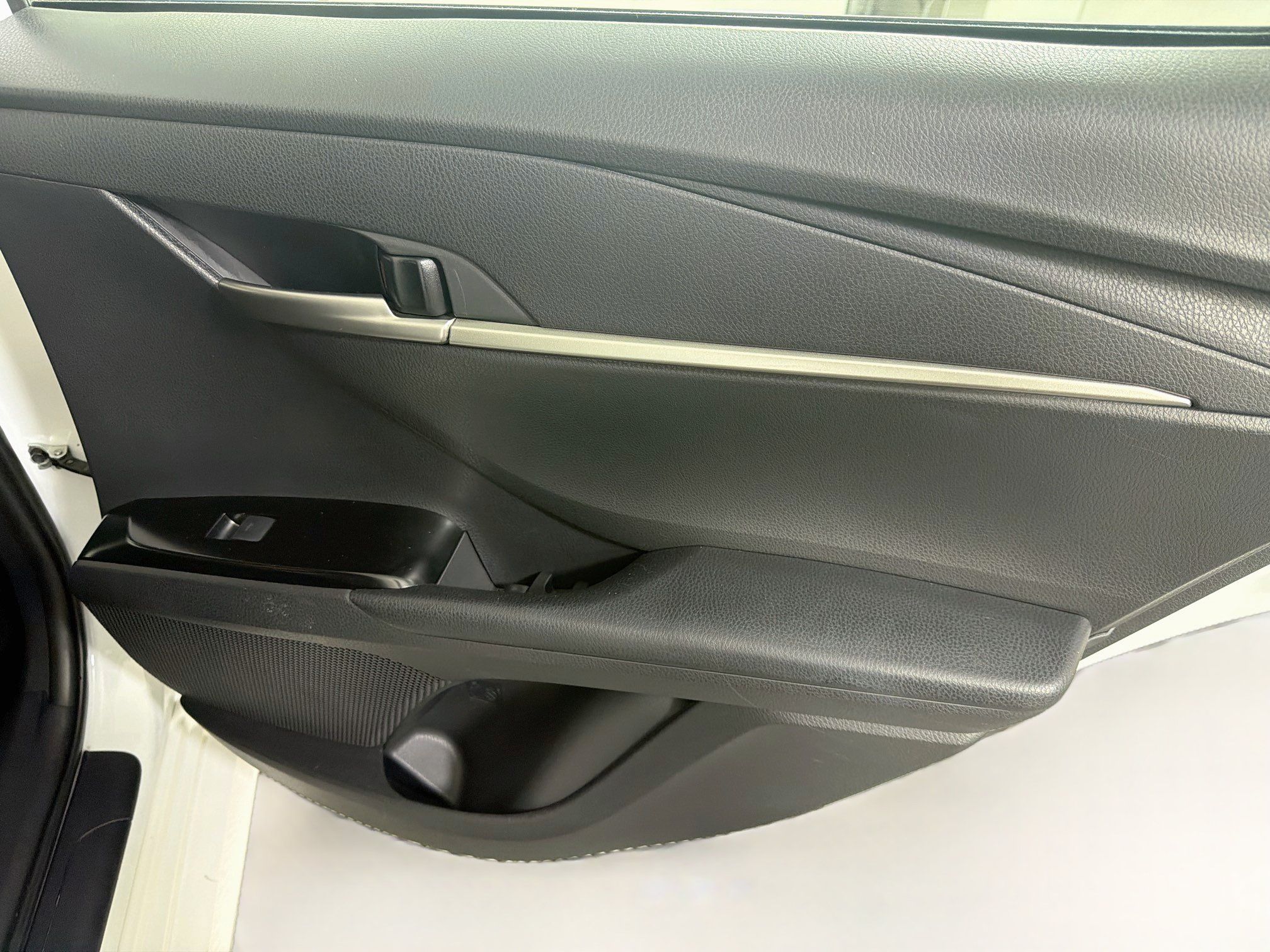 Used 2025 Toyota Camry LE FWD image 28