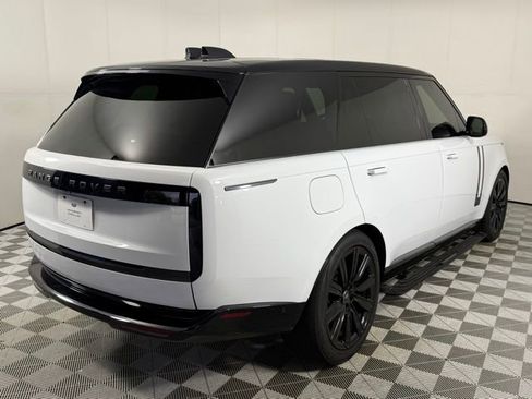 Used 2025 Land Rover Range Rover Long Wheelbase Autobiography image 7