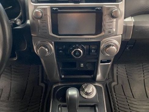 Used 2019 Toyota 4Runner SR5 AWD/4WD image 18