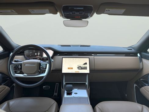 Certified 2025 Land Rover Range Rover SE AWD/4WD image 9