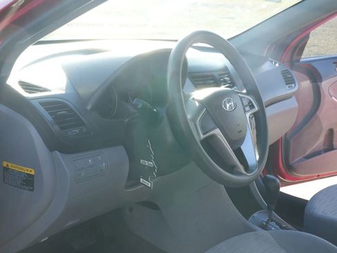 Used 2015 Hyundai Accent GS image 2