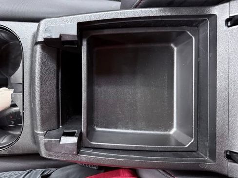Used 2025 Chevrolet Colorado Z71 AWD/4WD image 31