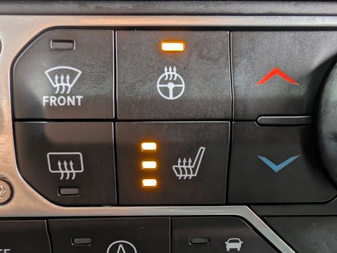 Used 2024 Jeep Wrangler Sport S image 30