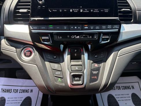 Used 2025 Honda Odyssey Sport-L image 19