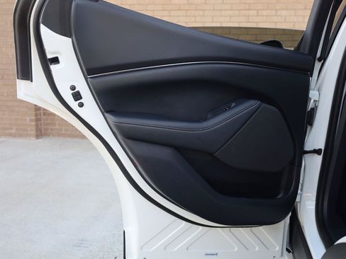 Used 2022 Ford Mustang Mach-E Select w/ Comfort/Technology Package RWD image 19