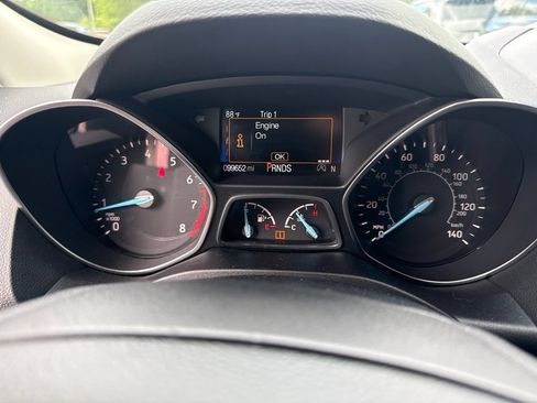 Used 2017 Ford Escape Titanium AWD/4WD image 6