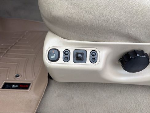 Used 2006 Ford F350 Lariat image 17