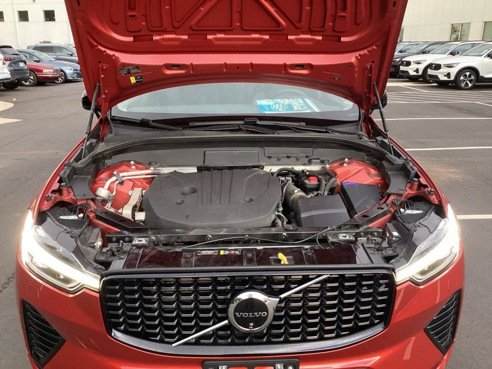 Certified 2024 Volvo XC60 B5 Plus w/ Protection Package Premier AWD/4WD image 20