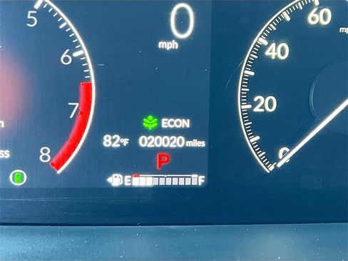 Used 2023 Honda Pilot Touring image 12