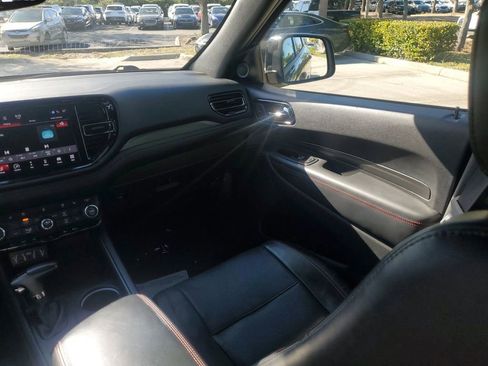 Used 2024 Dodge Durango GT image 25