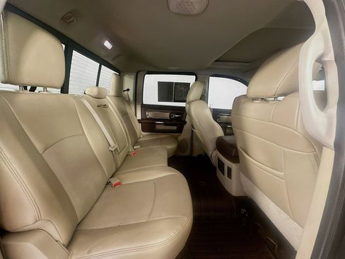 Used 2014 RAM 1500 Laramie w/ Convenience Group AWD/4WD image 27