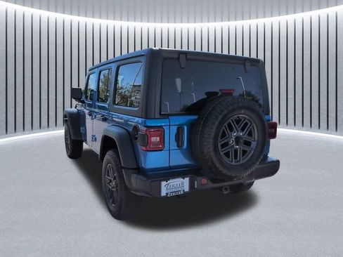 Used 2025 Jeep Wrangler Unlimited Sport AWD/4WD image 10