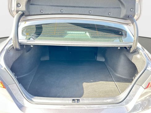 Used 2023 Toyota Camry XSE FWD image 9